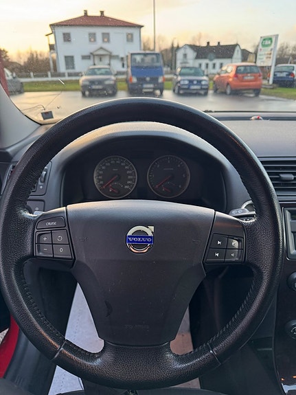 Volvo V50 8 of 20