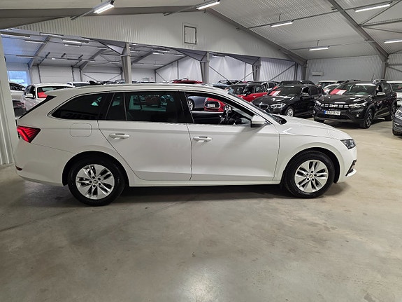 Skoda Octavia 3 of 5