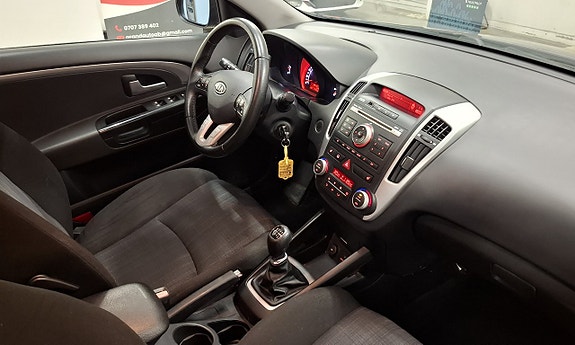 Kia Ceed 10 of 24