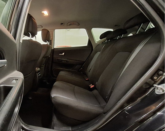 Kia Ceed 13 of 24