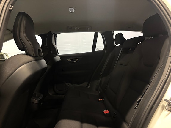 Volvo V60 16 of 25