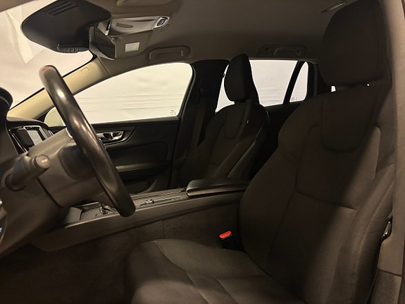 Volvo V60 7 of 25
