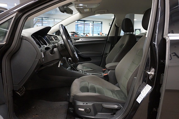Volkswagen Golf Alltrack 5 of 16