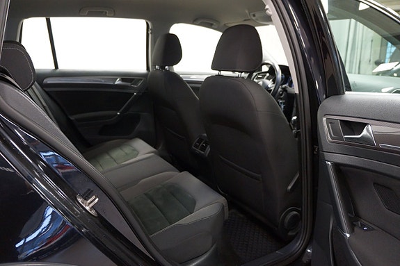 Volkswagen Golf Alltrack 9 of 16