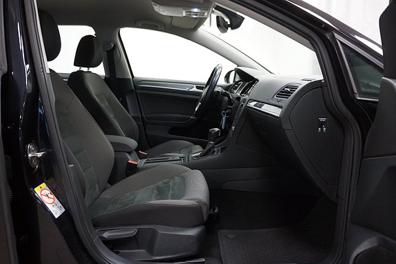 Volkswagen Golf Alltrack 7 of 16