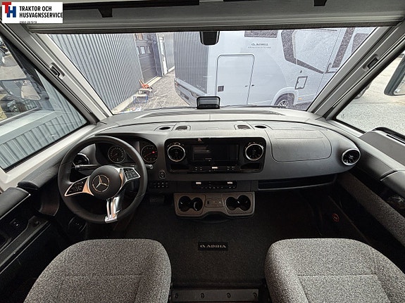 Adria SUPERSONIC 780 SL - Mercedes Benz 10 of 21