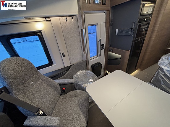Adria SUPERSONIC 780 SL - Mercedes Benz 13 of 21