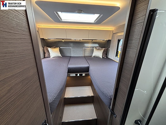 Adria SUPERSONIC 780 SL - Mercedes Benz 19 of 21
