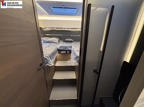 Adria SUPERSONIC 780 SL - Mercedes Benz 21 of 21