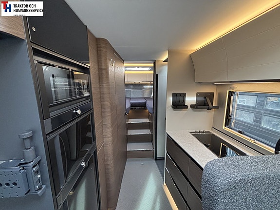Adria SUPERSONIC 780 SL - Mercedes Benz 18 of 21