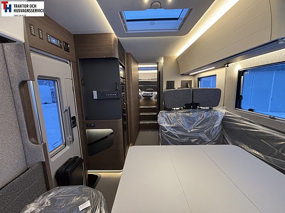 Adria SUPERSONIC 780 SL - Mercedes Benz 14 of 21