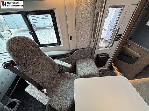 Adria SUPERSONIC 780 SL - Mercedes Benz 13 of 21