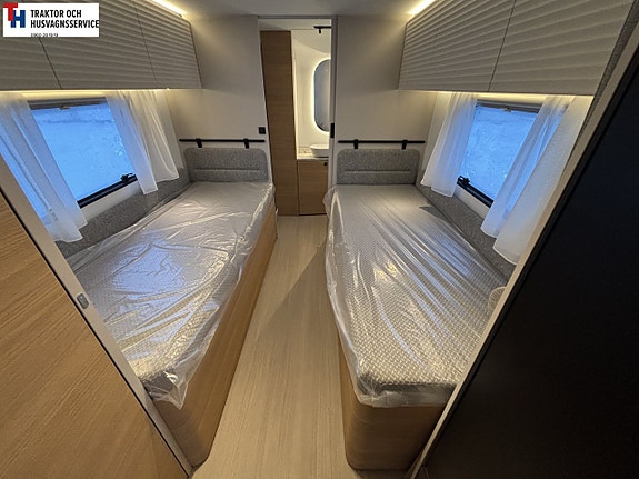 Adria ADORA 663 UT 15 of 21
