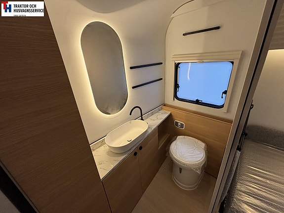 Adria ADORA 663 UT 18 of 21
