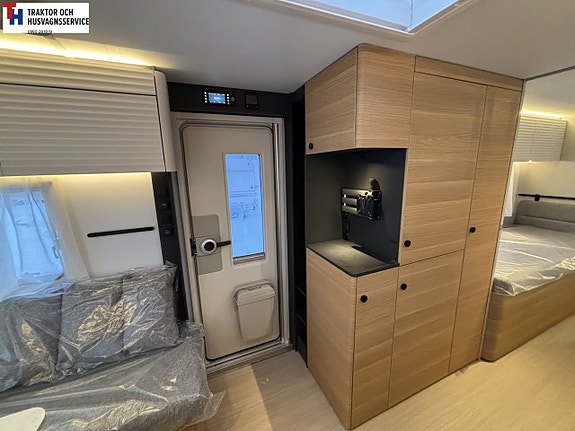 Adria ADORA 663 UT 10 of 21