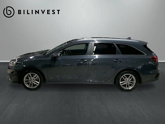 Kia Ceed 2 of 17