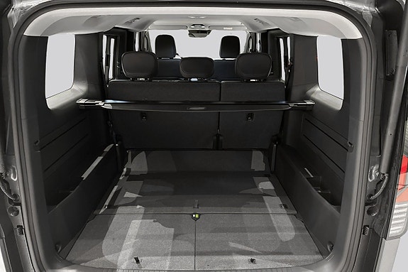 Kia PV5 12 of 28