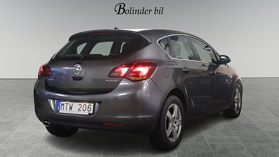 Opel Astra 4 of 5