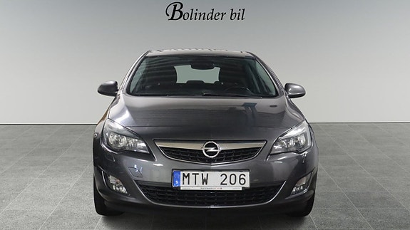 Opel Astra 2 of 5