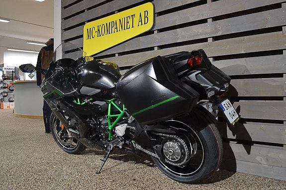 Kawasaki H2 SX SE 3 of 5