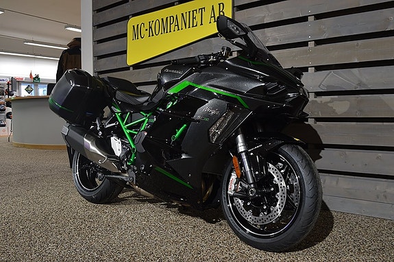 Kawasaki H2 SX SE 4 of 5