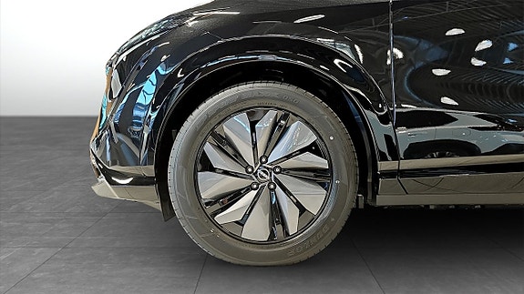 Nissan Ariya 9 of 15