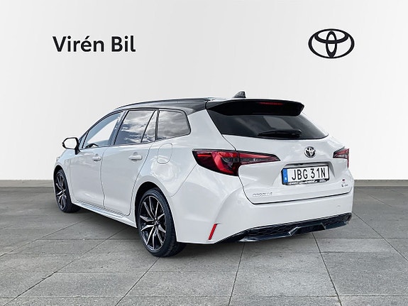Toyota Corolla 2 of 10