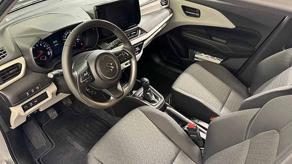 Suzuki Swift 12 of 21