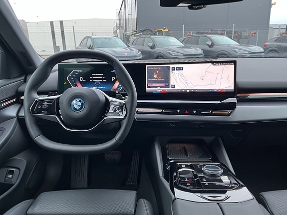 BMW 530e 18 of 19