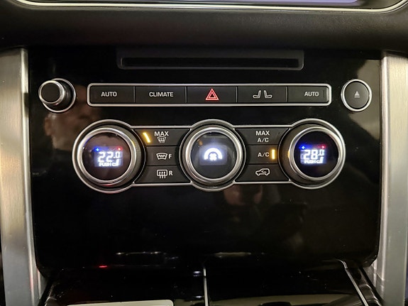 Land Rover Range Rover 11 of 22