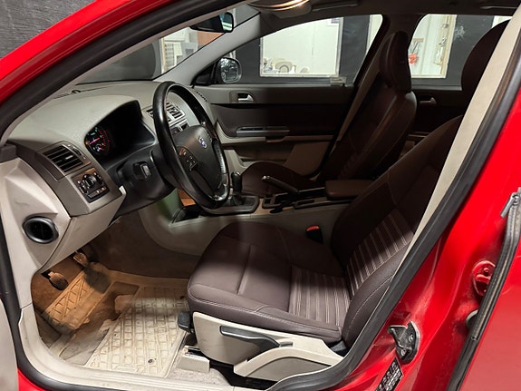 Volvo V50 11 of 14