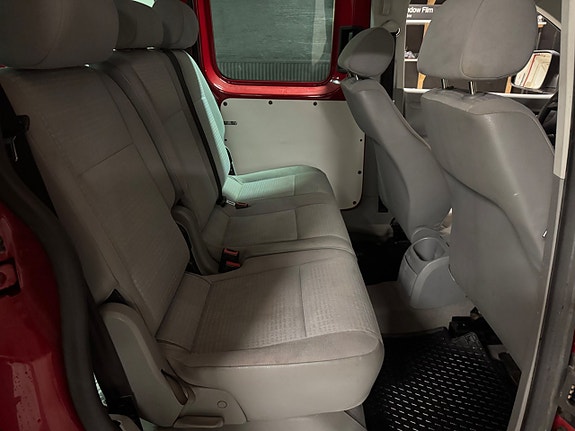 Volkswagen Caddy 13 of 15