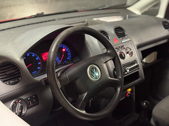 Volkswagen Caddy 9 of 15