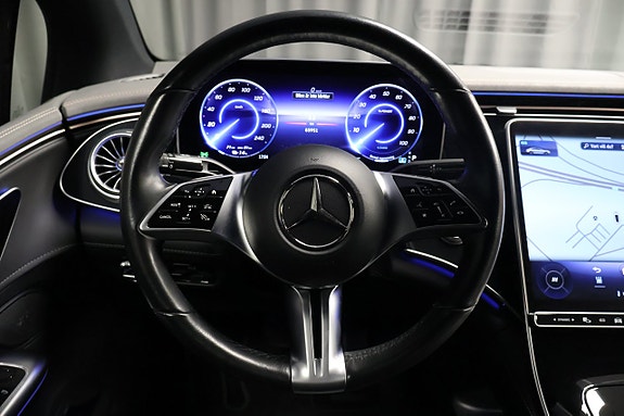 Mercedes-Benz EQE350 15 of 21