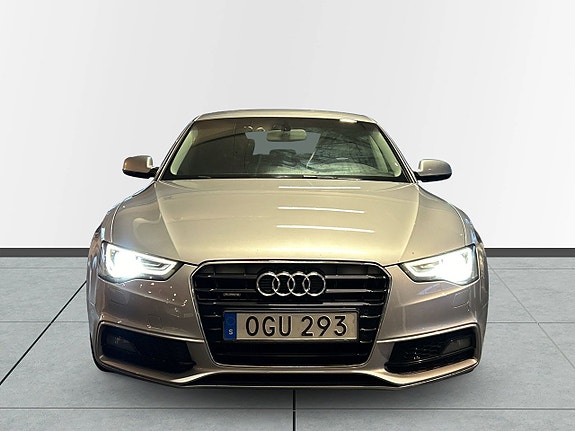 Audi A5 2 of 19