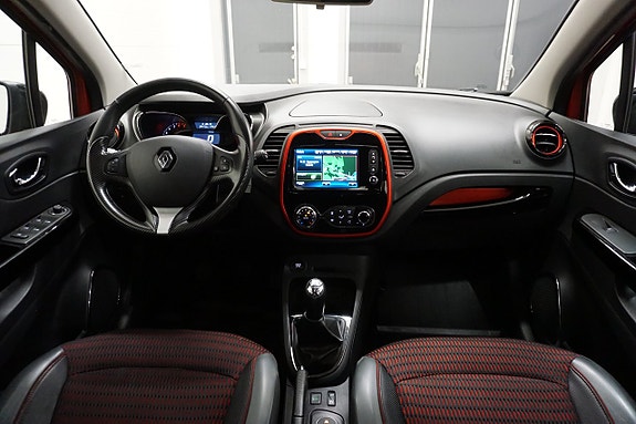 Renault Captur 2 of 5