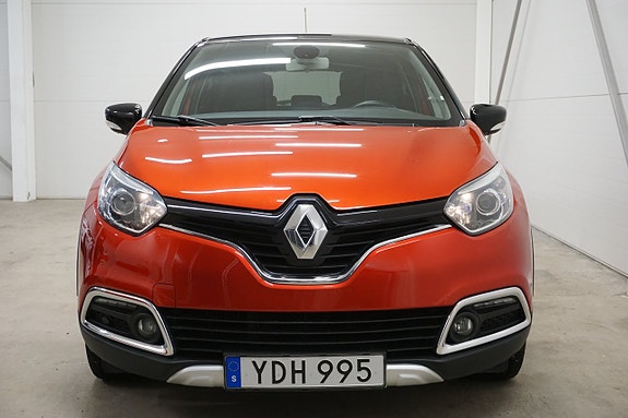 Renault Captur 3 of 5