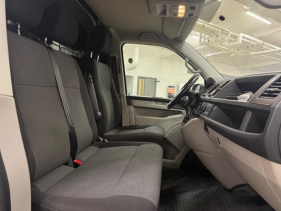Volkswagen Transporter 6 of 14