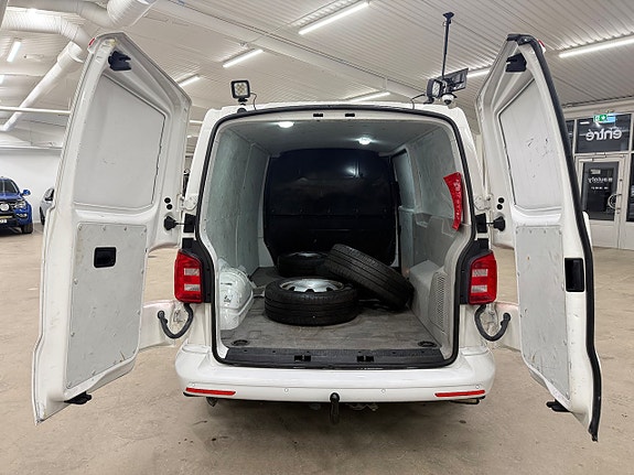 Volkswagen Transporter 9 of 14