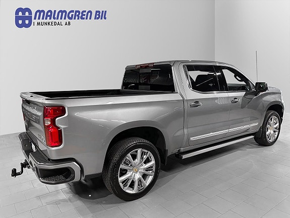 Chevrolet Silverado 1500 3 of 5