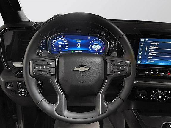 Chevrolet Silverado 1500 8 of 16