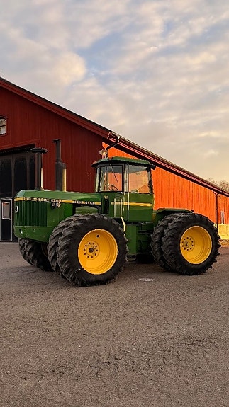 John Deere 8440