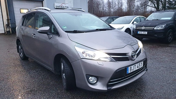 Toyota Verso 3 of 5