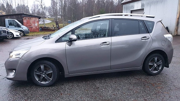 Toyota Verso 8 of 22