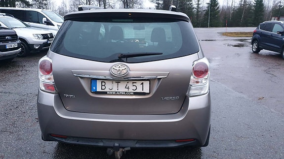 Toyota Verso 6 of 22