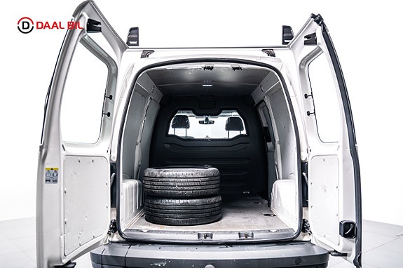 Volkswagen Caddy Maxi 6 of 16