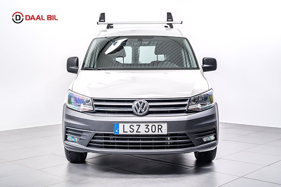 Volkswagen Caddy Maxi 3 of 5