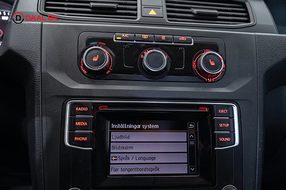 Volkswagen Caddy Maxi 10 of 16