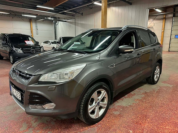 Ford Kuga 2 of 5