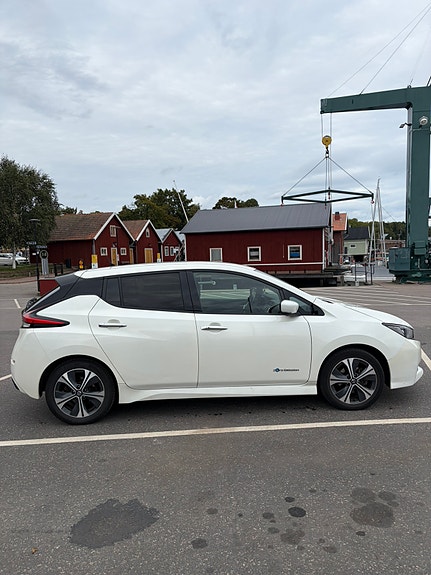 Nissan Leaf 7 of 15